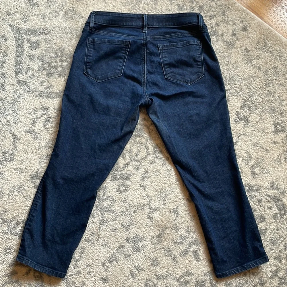 Woman’s Ann Taylor Loft Modern Crop Jeans - Picture 2 of 7